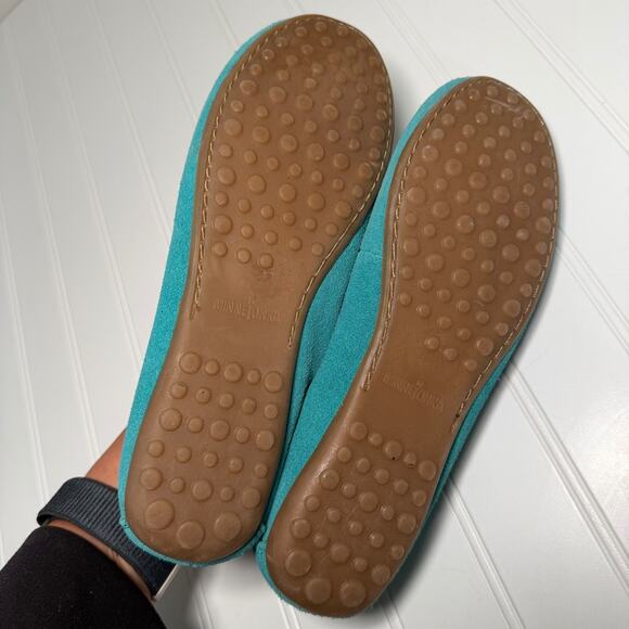 Minnetonka Women’s 8 Moccasins Turquoise Leather Slippers Rubber Sole 69727 - Picture 8 of 8